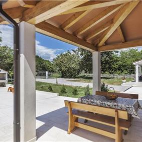 6 bedroom villa with pool near Labin, Istria, sleeps 12